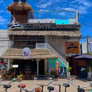 Straw & Rooftop Bar , Tulum México